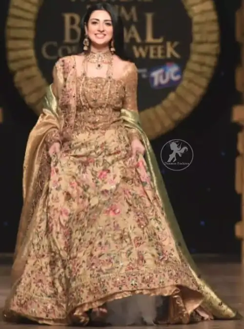 Modern yet traditional: This regal muddy waters maxi is an immensely captivating traditional piece, enhancing the art of classical heritage