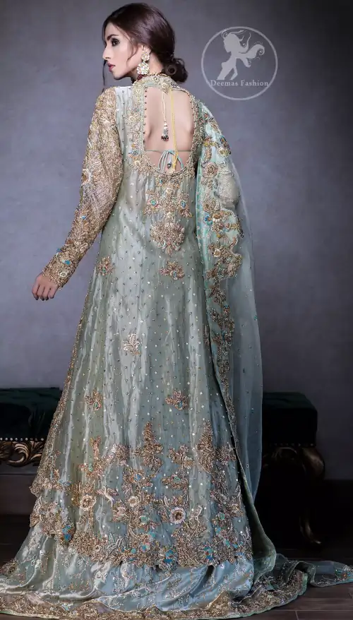 It comes with an embellished lehenga enhanced with embroidered applique on the bottom. It comes with an organza dupatta with