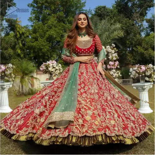 Make a special day even more magic with our exquisite bridal dress. This wedding dress is elegant and eye-catching in