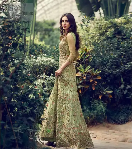 Nothing speaks of femininity and class louder than this mehndi outfits for bridesmaids. Steal the moment with this outfit with