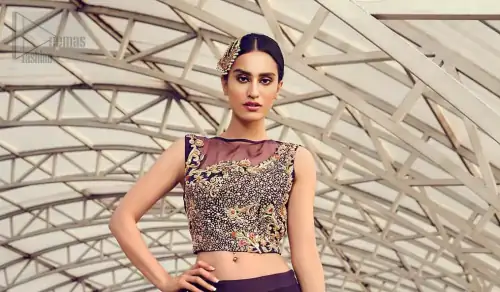 Captured in traditional silhouette, The bridal stands out due to its uniqueness and the perfect fusion of modern cut and