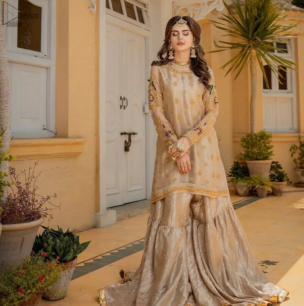 7 Pakistani Gharara Designs to Bookmark for the D-day