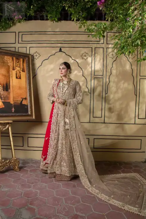 Styled with utmost perfection, stitched with dexterity and designed with dominating magnificence, the full-sleeved Fawn Front Open Pishwas is truly