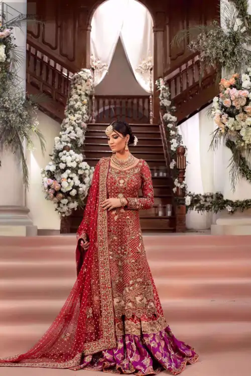 For your wedding ceremony, you ought to enhance your gorgeousness with a Red Long Shirt Dupatta, exclusively designed by Deemas