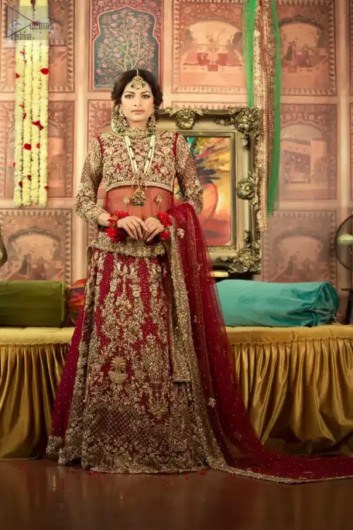 A little blend of the traditional and western styles doubles the gorgeousness of the Red Short Shirt Lehenga. A dress