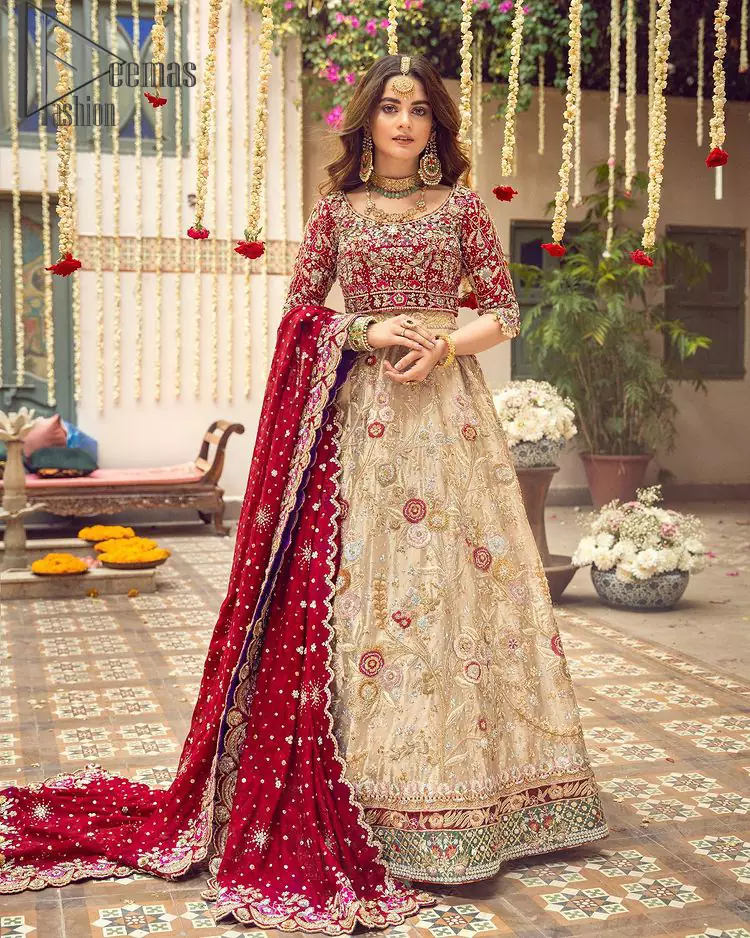 Buy HALFSAREE STUDIO Women Blue and Red Zari Banarasi Silk and Zill Mill  Lehenga Choli with Dupatta Online at Best Prices in India - JioMart.