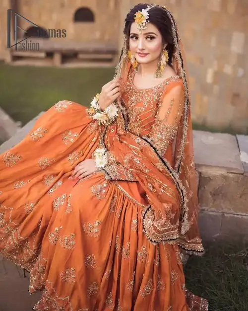 Time to treat yourself with an orange article of Deemas Fashion. This orange heartiest mealtime article will twirl your heart.