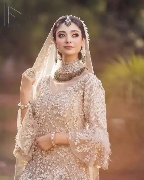 Nothing shines out more than a bride in her most natural state. For the Love of Ivory, this outfit was