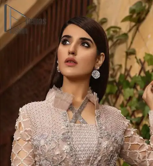 Nothing spells magic quite like a tea rose outfit on your big day. An engrossing shirt and crushed sharara style