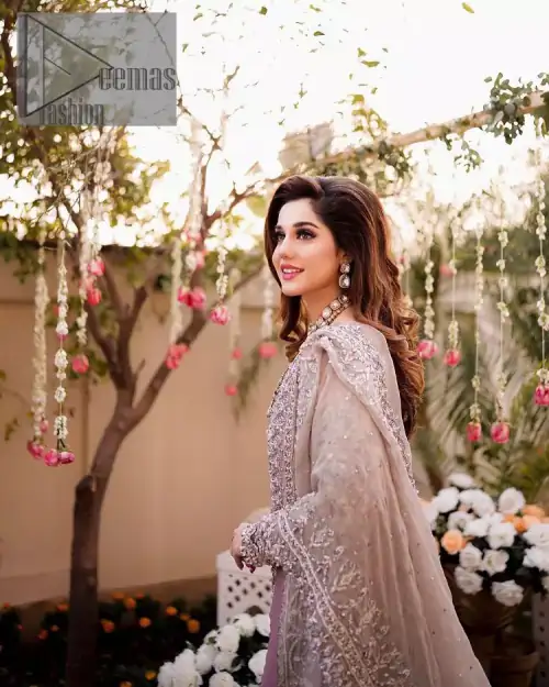 Embrace happiness on your Walima in the colour of beige-pink along this dreamiest fairy tail maxi. The floral fusion of