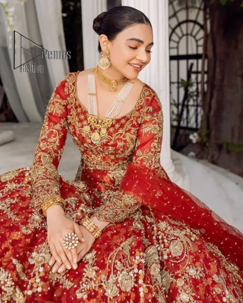 Feels just redish on your Big day to make your day lovely and romantic. DeemasFashion presents this Pakistani reception wear