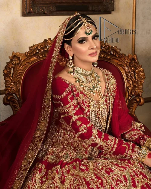 Happiness and confidence are the prettiest things that are associated with your wedding outfit. DeemasFashion presents this Pakistani reception wear