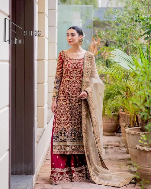 Embrace yourself with deep red on your big day. This deep red long shirt is meticulously hand-rendered with light golden