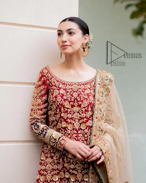 Embrace yourself with deep red on your big day. This deep red long shirt is meticulously hand-rendered with light golden