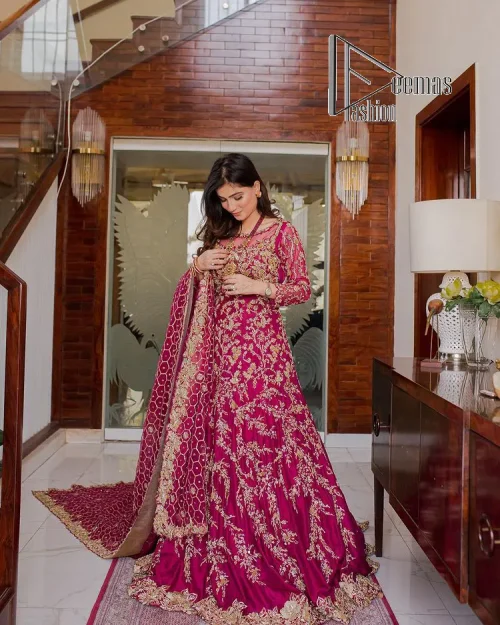 Stripes are the new pinky vibes. Introducing the Pakistani walima dress in the shade of shocking pink. This easy-breezy, romantic