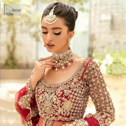 Vibrant outfit to make your reception day more shiny and bright. DeemasFashion presents this maxi in deep red colour, featuring