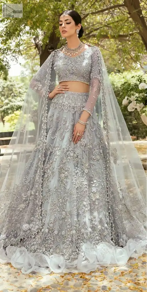 The magic of luxurious romantic outfits, giving you love at your Walima. The outfit defines the endless beauty of the