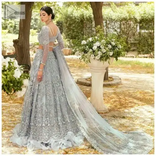 The magic of luxurious romantic outfits, giving you love at your Walima. The outfit defines the endless beauty of the