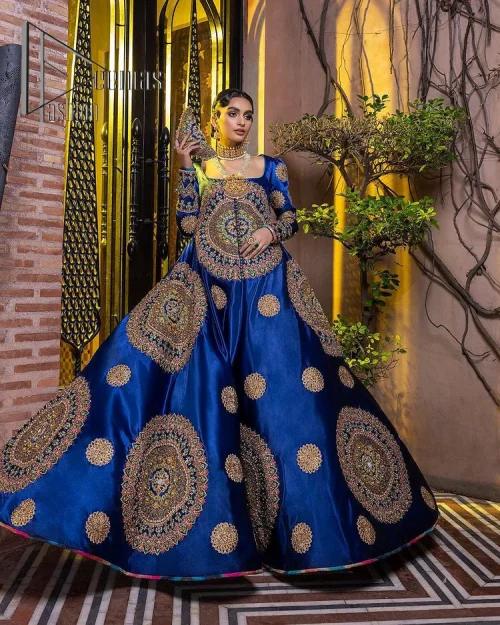 Embodying grace with iridescent glamour. This royal blue party outfit from DeemasFashion will turn heads. It is appealing with multiple
