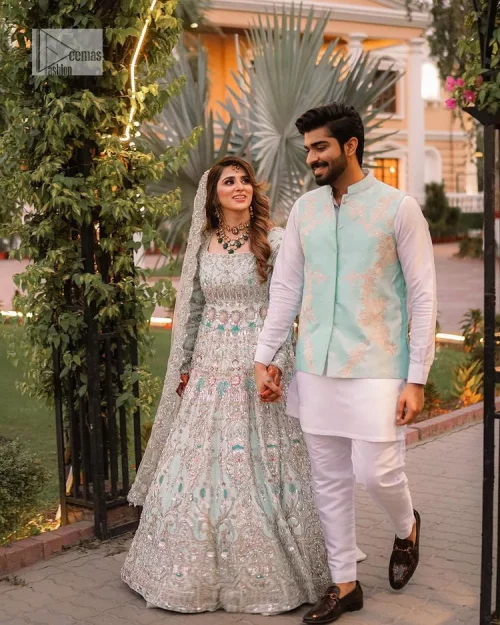 Brighten up your big day with this beautiful ensemble - Perfectly suited to the trend! DeemasFashion presents this nikah wear