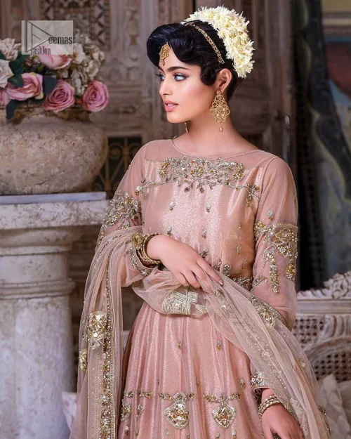 Wrap yourself in stunning style on your Big day. This tea-pink maxi dupatta is a stunning attire to wear at