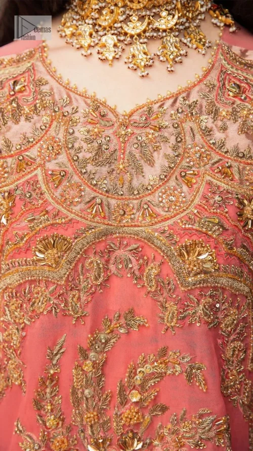 It's an aesthetic kinda mood. The long shirt in the wondrous peach colour is composed of ethnic handworked details and