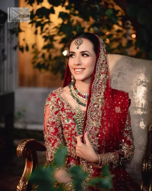 Classic deep red canvas with a bold twist of the pattern! Bridal choli in the deep red shade is a