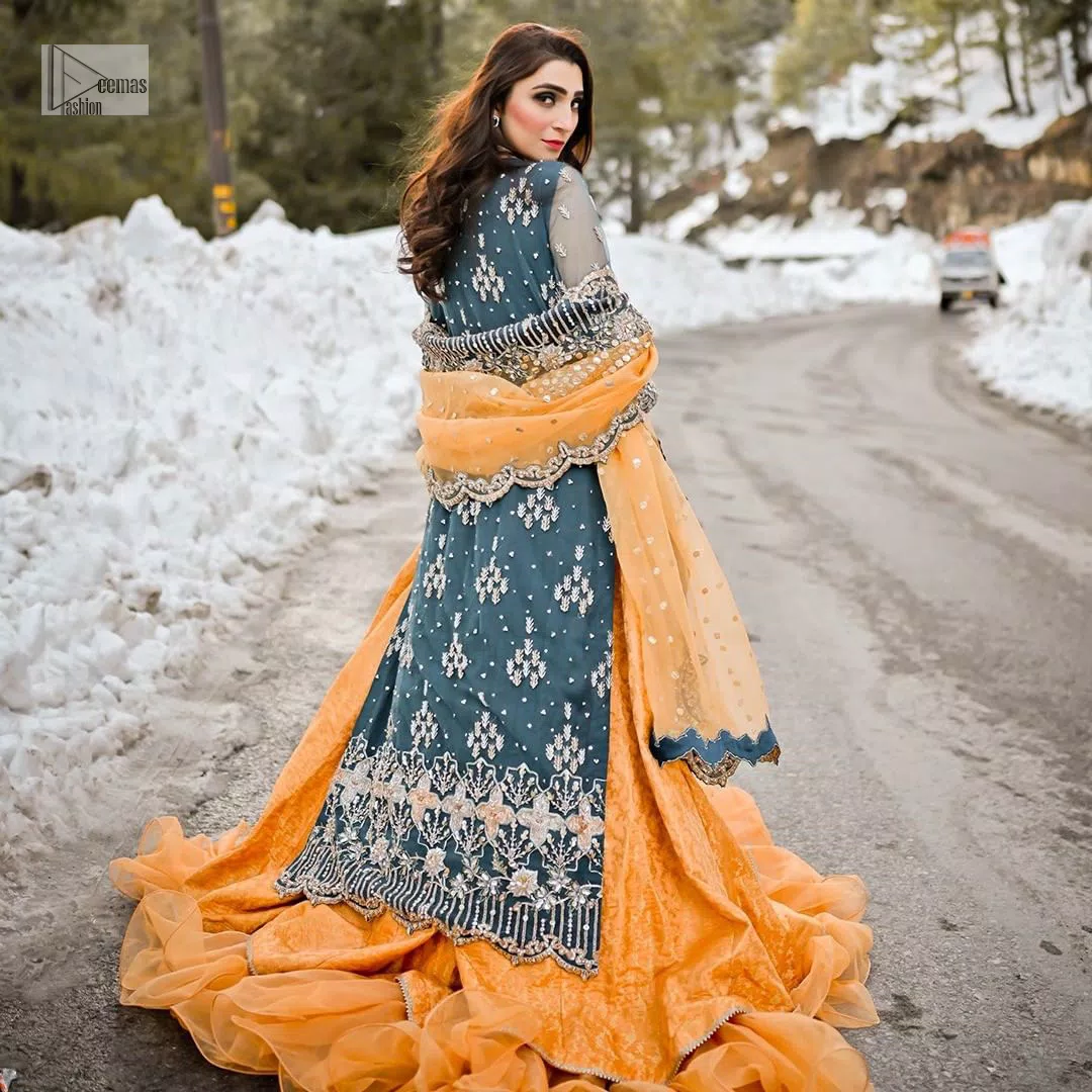 Buy Latest Saree Blouses (ब्लाउज) Designs Online | KALKI Fashion