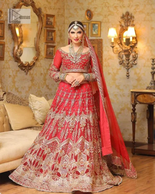 It's designed to make you look stunning because it is enhanced with golden embroidery which involves tilla, dabka, kora, Kundan