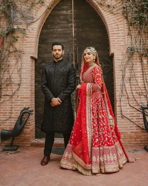 A fusion of modern and classic elements of the beautiful floral jaal lehenga offers a truly distinctive look, making you