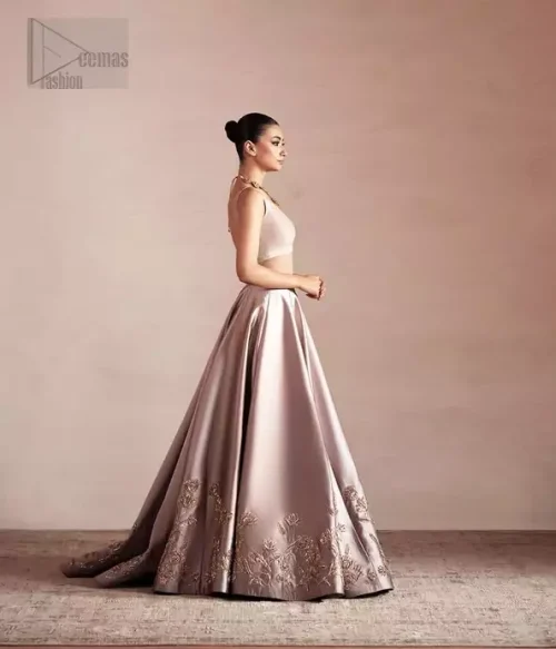 A sleeveless blouse featuring an elegant V-neckline.