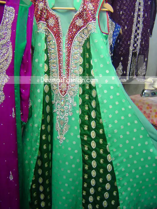 Latest-Pakistani-Fashion-Gree-Drsigners-Casual-Dress